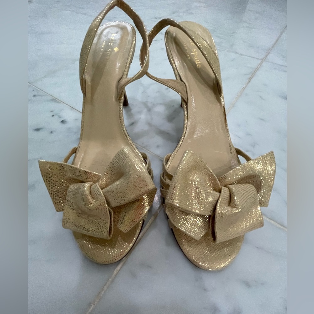 Kate Spade Gold Leather Sling Back Sandal with Bow at Toe - size 9